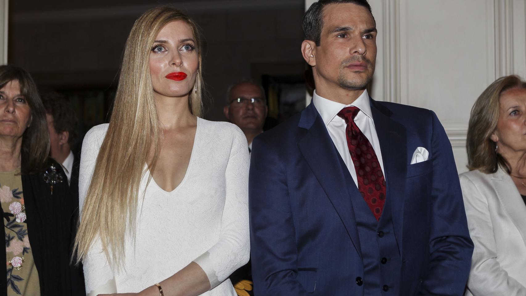 José María Manzanares con Rocío Escalona, su mujer.