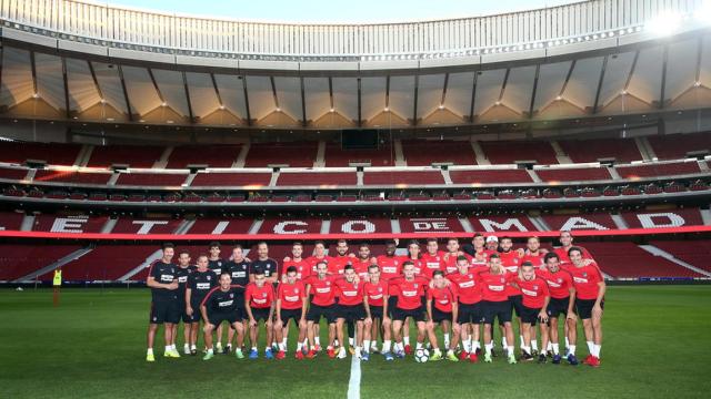 La plantilla del Atlético de Madrid posa en el Wanda Metropolitano.