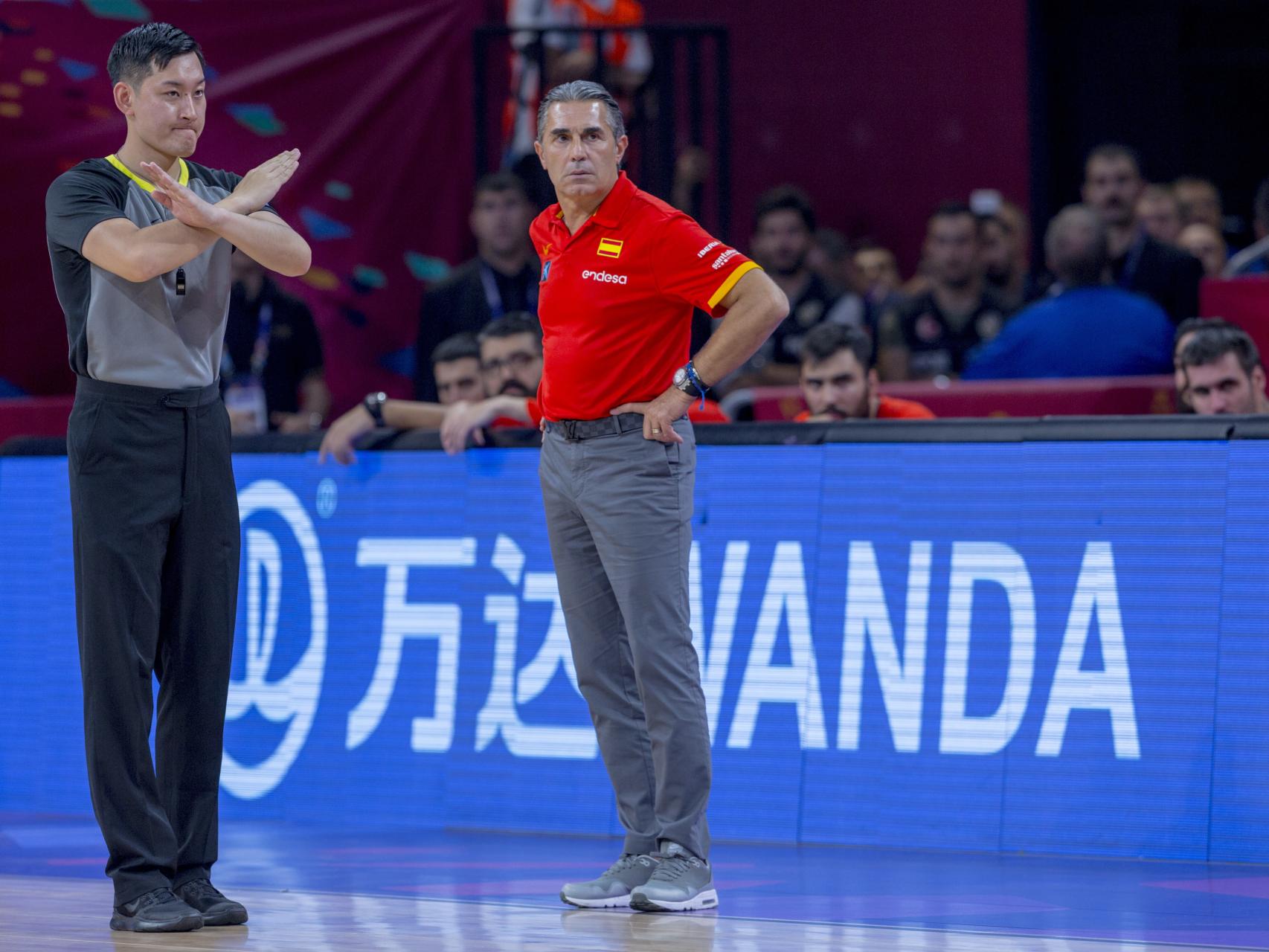 El japonés Kato, inédito en un gran torneo, y Sergio Scariolo.