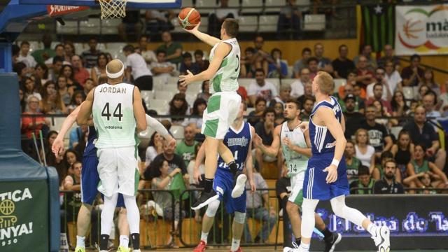 Jugadores del Joventut de Badalona durante un partido.