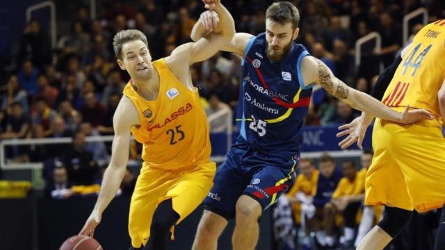 Koponen y Jelinek en un Andorra-Barça del curso pasado.