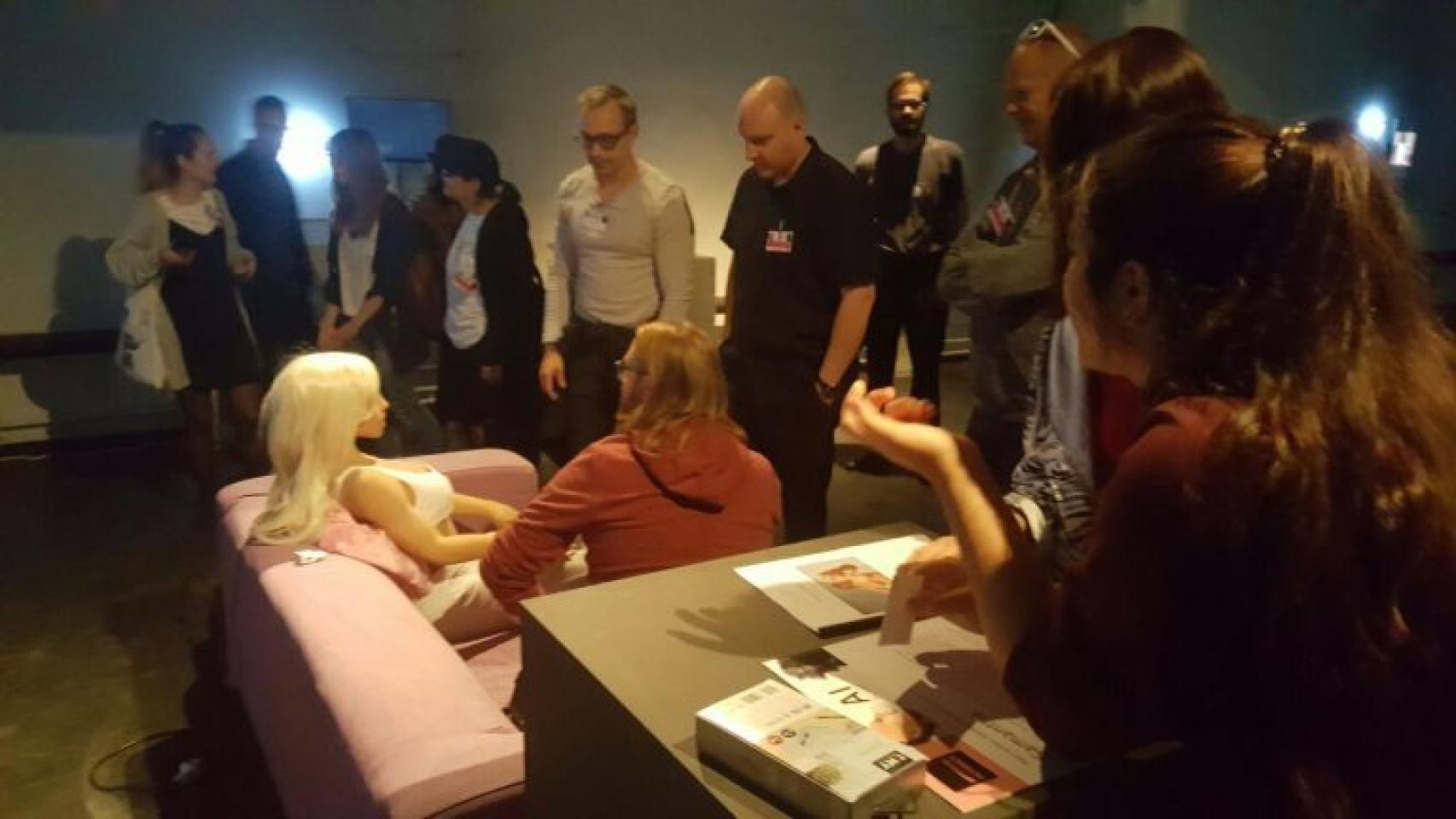 Samantha en la feria