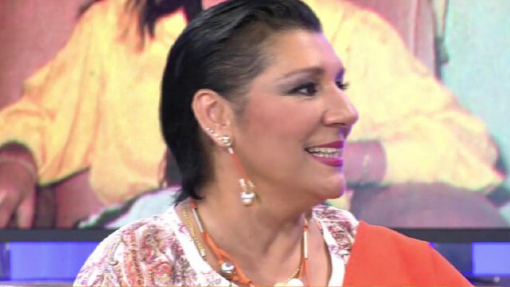 Remedios Amaya canta una versión optimista de ‘Quién maneja mi barca’ en ‘Sálvame’