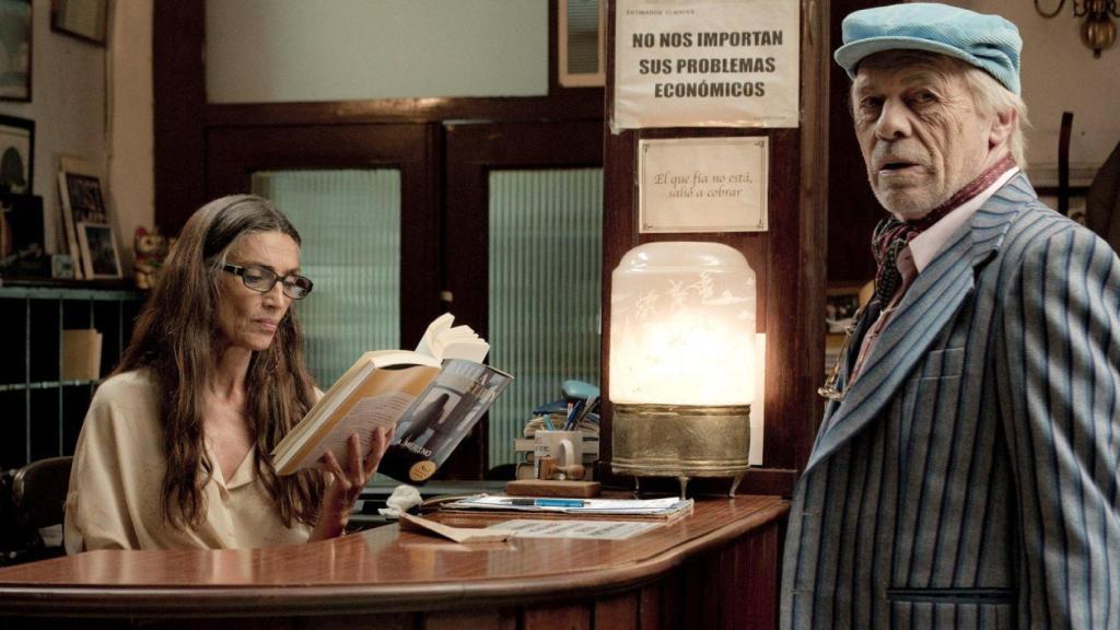 Ángela Molina y Miguel Ángel Solá en El último traje.