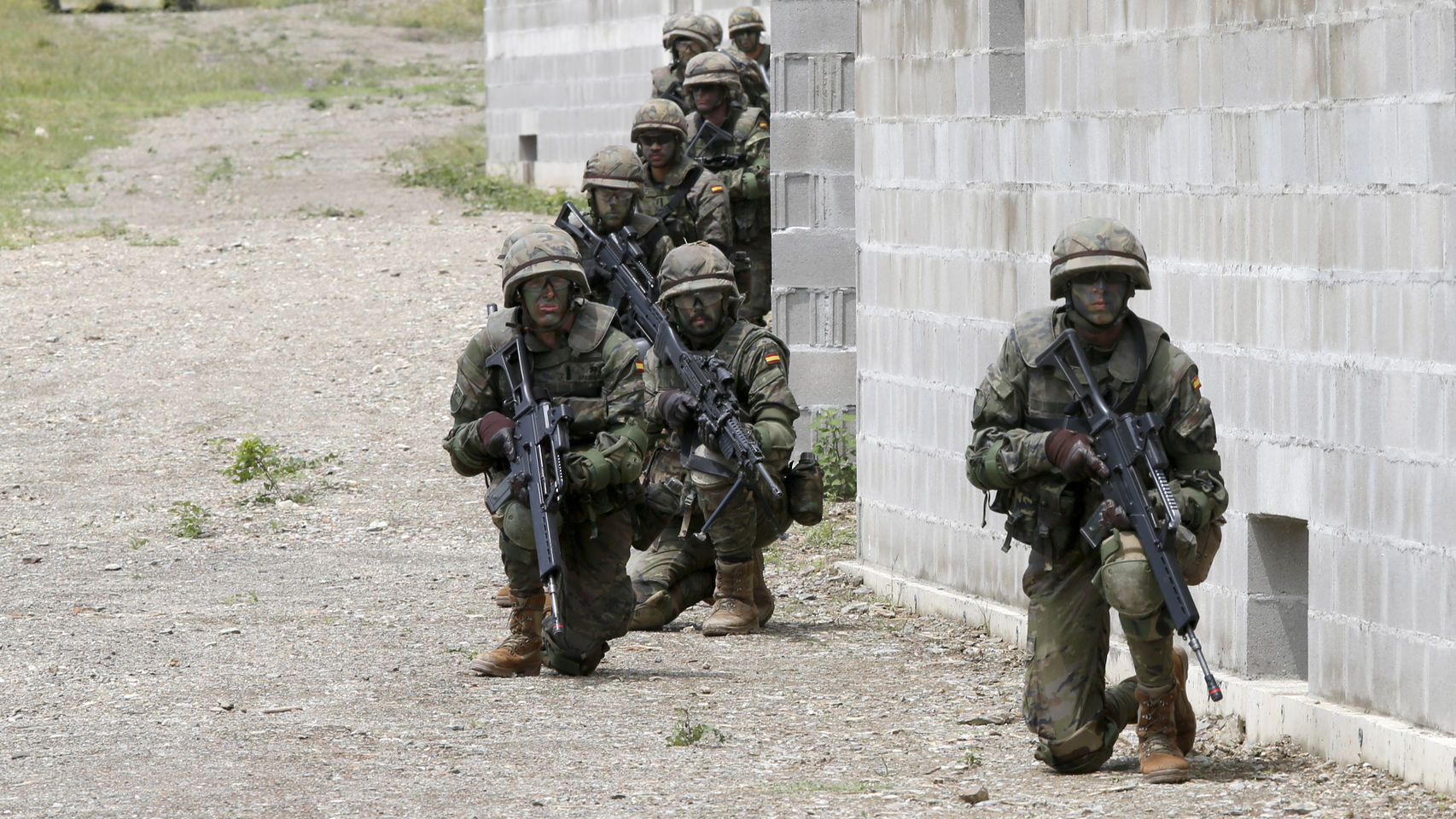 Maniobra militar en la base de Sant Climent.