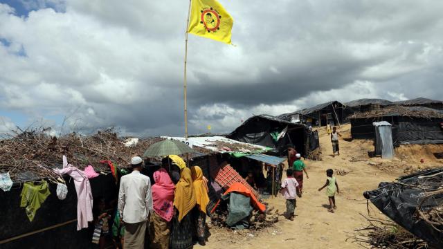 Refugiados en el centro temporal de atención médica.
