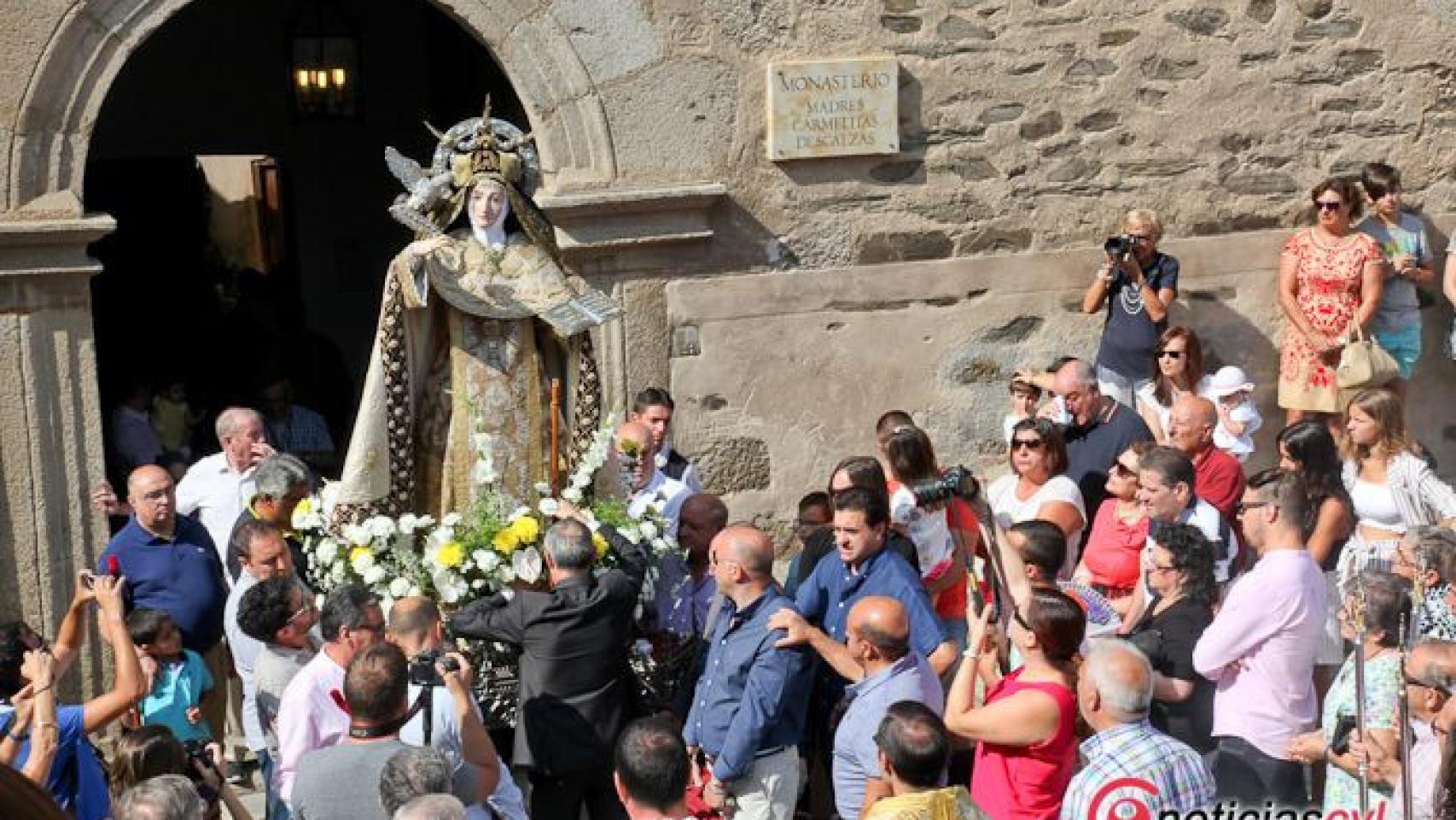 AlbadeTormes vive las fiestas de la Transverberacion de SantaTeresa./ Archivo