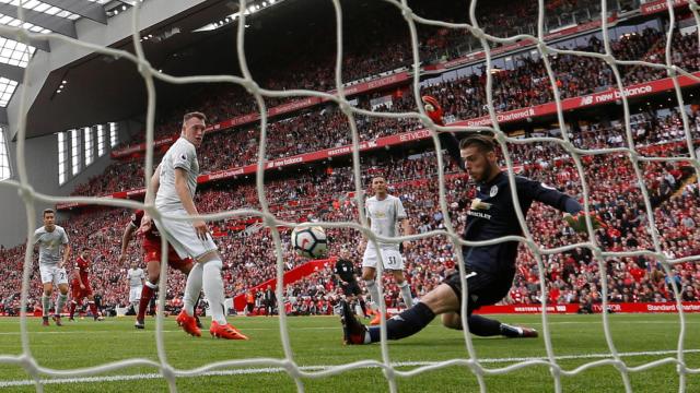 De Gea saca una pierna cuando nadie lo esperaba.