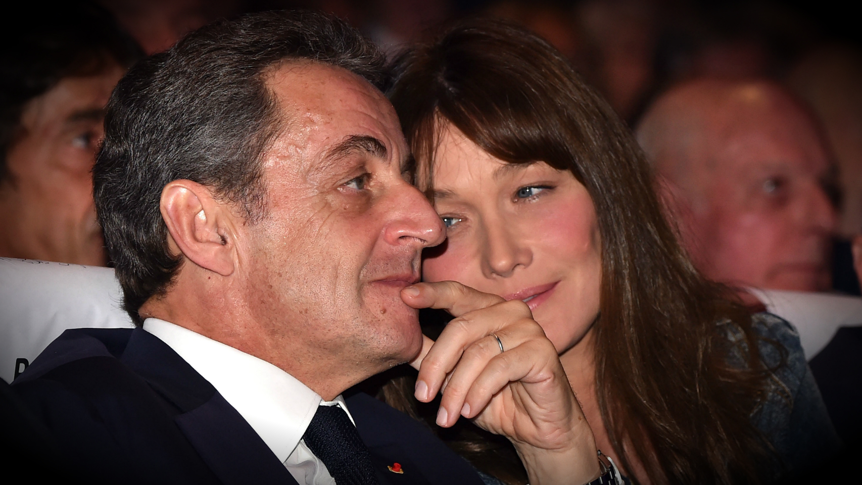 Carla Bruni ha desvelado sus intimidad con el expresidente de Francia.