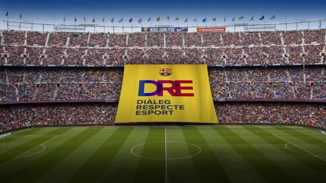 Pancarta del Barcelona en el partido contra Olympiacos.