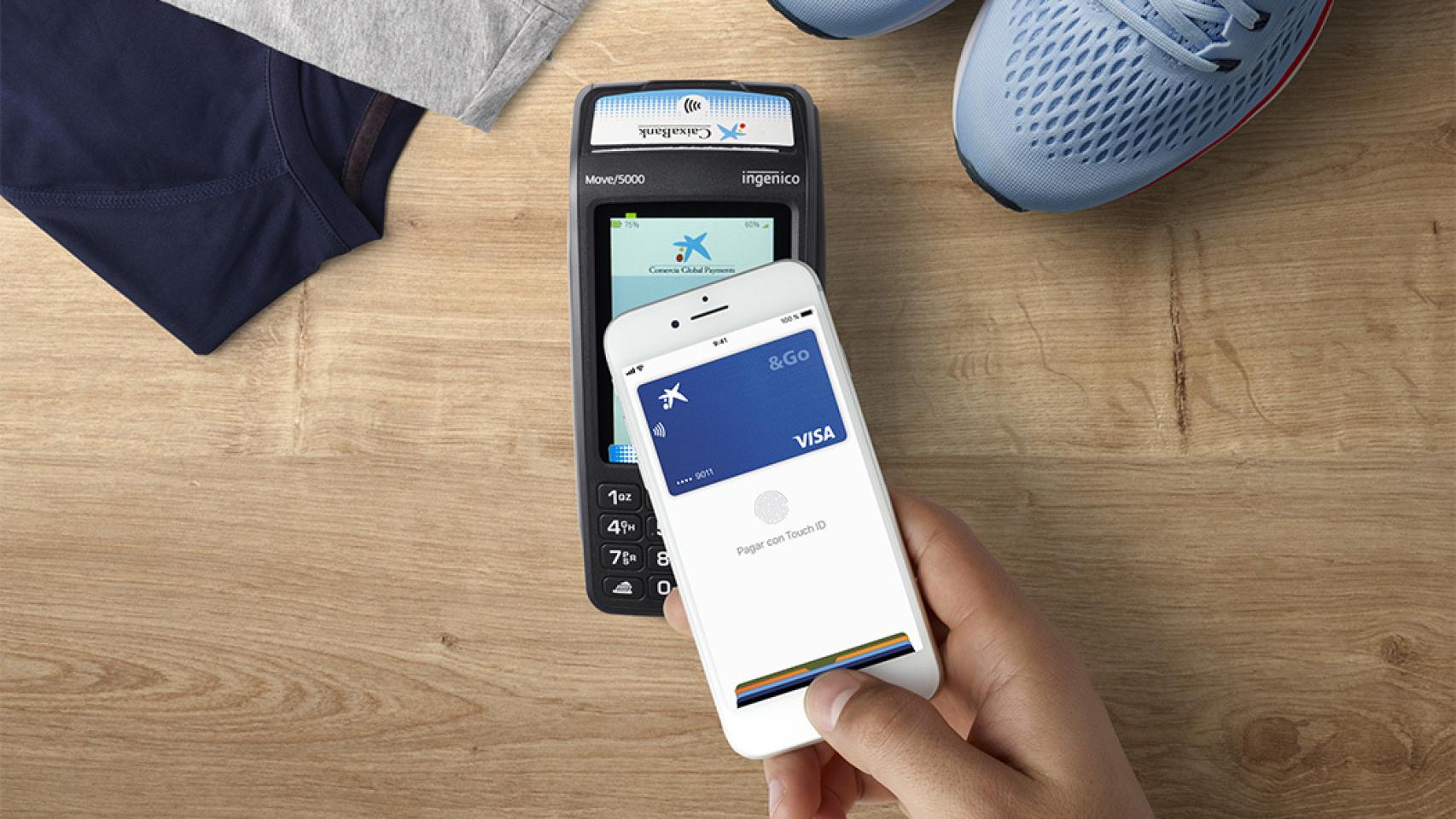 iPhone realizando un pago móvil.