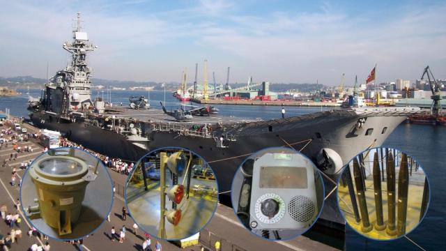 Objetos a la venta del portaaviones Príncipe de Asturias.