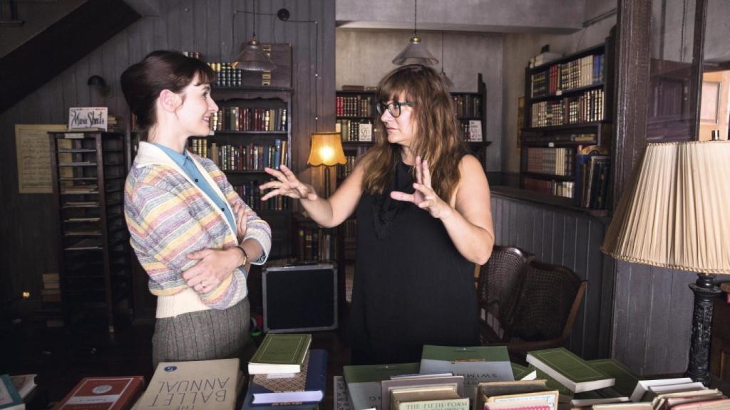 Coixet dando órdenes a Emily Mortimer.