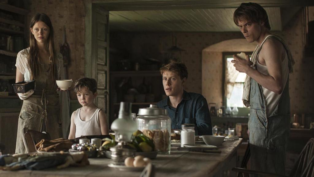 Charlie Heaton en el Secreto de Marrowbone.