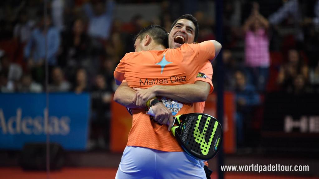 Mati Díaz y Maxi Sánchez celebran el pase a la final.
