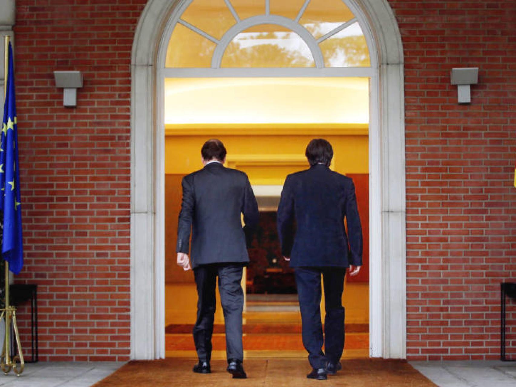 Mariano Rajoy y Carles Puigdemont, en la Moncloa, en una imagen de archivo.