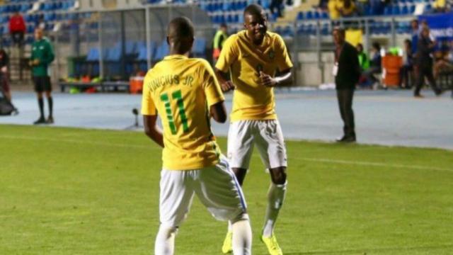 Vinicius y Lincoln, con Brasil. Foto: flamengo.com.br