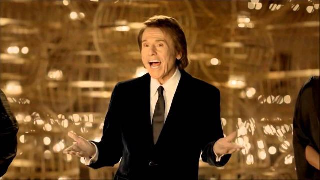 Raphael en el anuncio de la Lotería de Navidad de 2013.