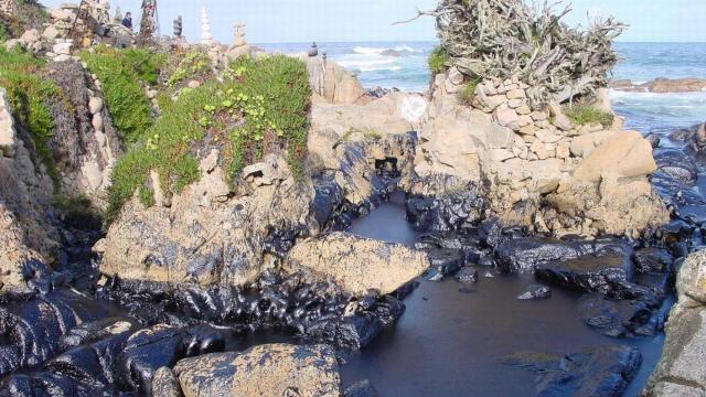 Imagen de archivo del vertido del Prestige en 2002