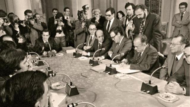 Image: Carlos Solchaga, Pedro Solbes, Luis de Guindos. La economía de la democracia (1976-2016)