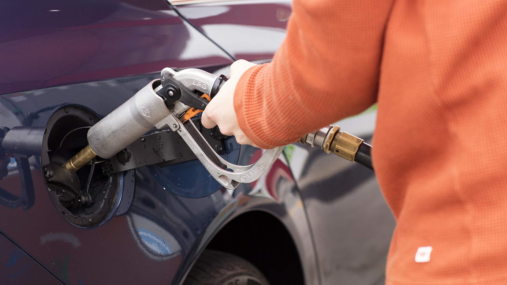 El repostaje de AutoGas es similar al de combustibles tradicionales.