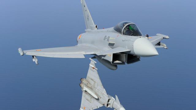 Dos Eurofighter del Ala 11.