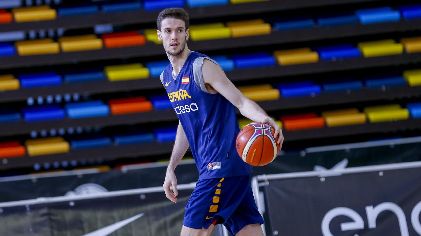 Xabi López-Arostegui, el más joven de la selección en la primera ventana FIBA.