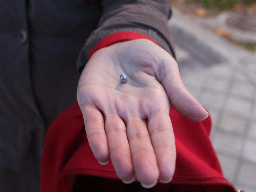 El perdigón que recibió Cristina mientras caminaba por Sanchinarro.