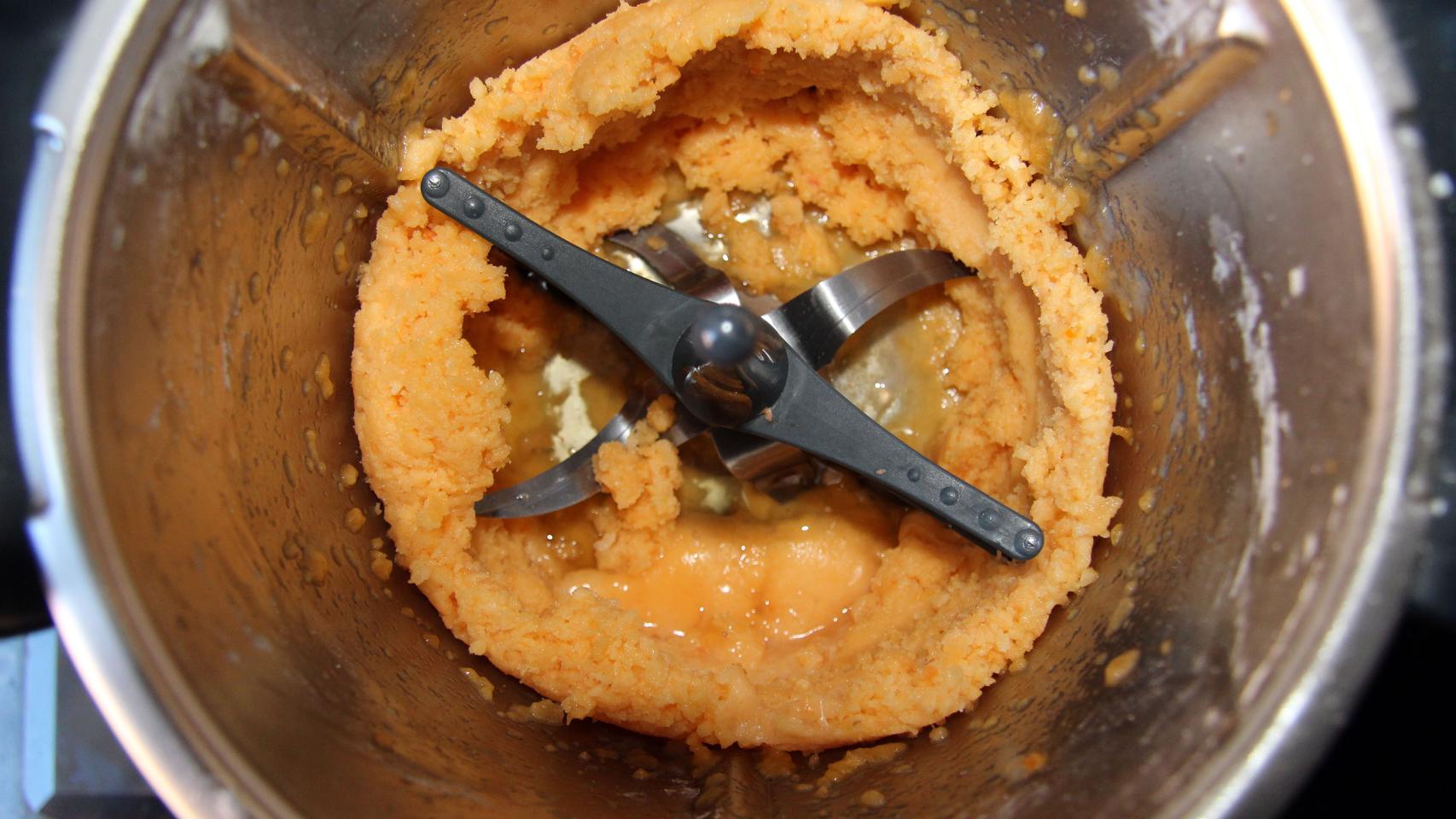 MILHOJAS DE CHOCOLATE Y ESPUMA DE CAQUI CON THERMOMIX 09