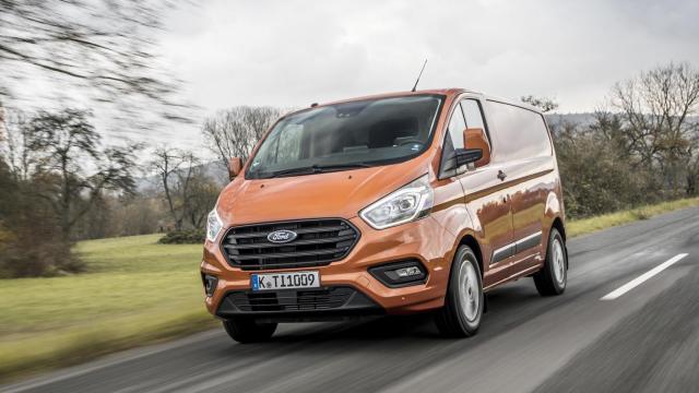 Ford Transit Custom 2018, nueva cara para el industrial americano
