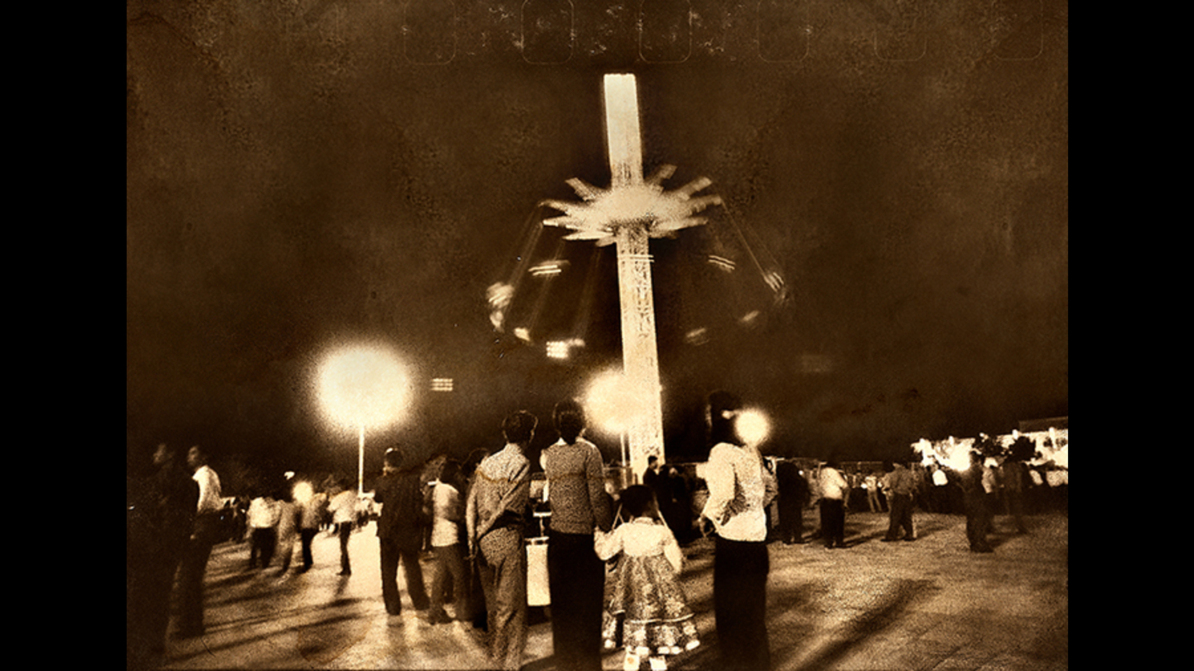 Una de las fotografías experimentales de Nathalie Daoust sobre la falsa realidad de Corea del Norte. En Círculo de Bellas Artes.