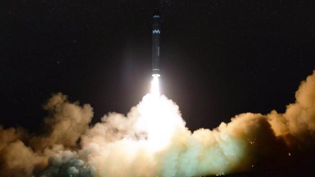 Lanzamiento de Hwasong-15 desde una ubicación no revelada de Corea del Norte