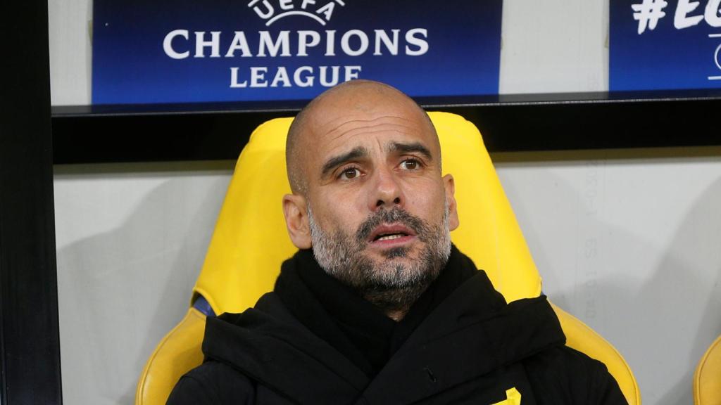 Guardiola, con el lazo amarillo en defensa de los presos políticos.