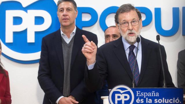 El presidente del Gobierno, Mariano Rajoy, con el líder del PPC, Xavier García Albiol.