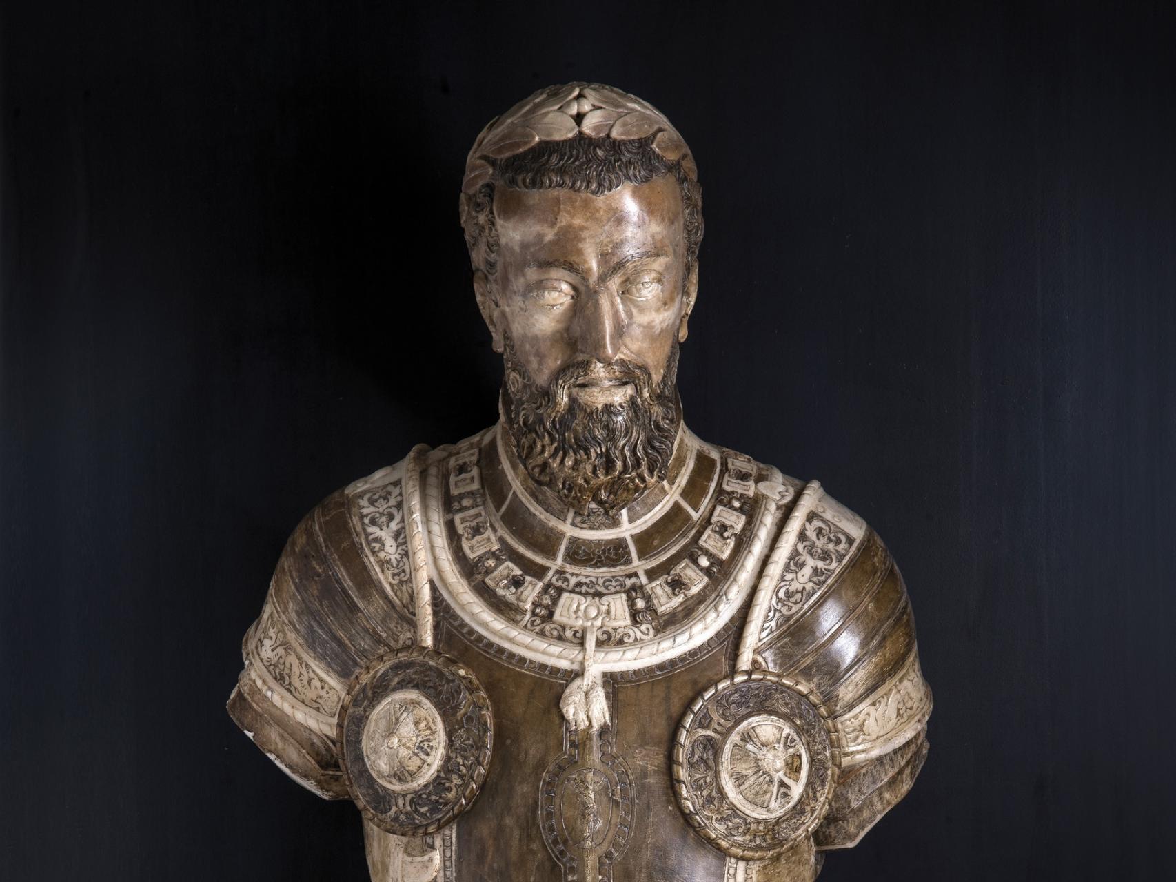 El busto de Carlos V a la venta.