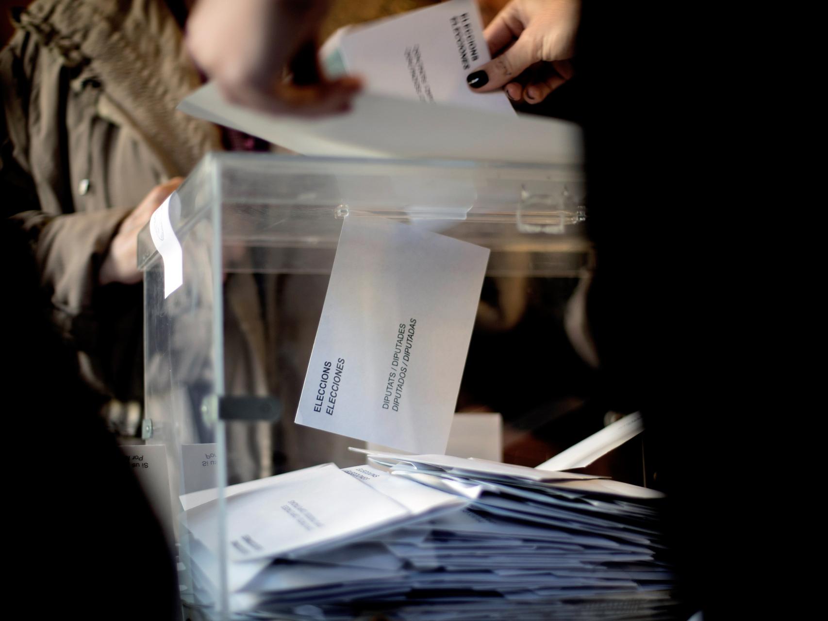 Las urnas han cerrado a las 20:00 horas.