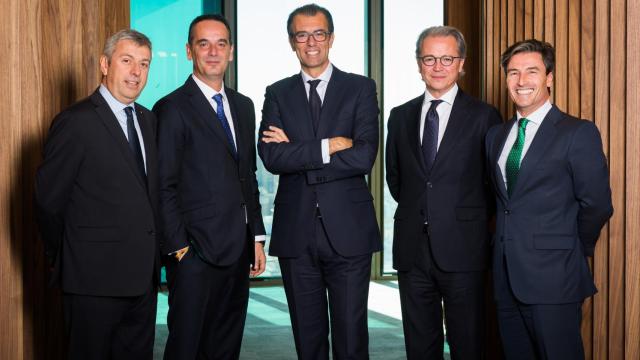 De izq. a dcha.: José Luis Perelli (Presidente de EY en España), Pedro Valdés (Socio del área de Consultoría de EY), Ignacio Rel (Socio responsable de Consultoría de EY), Miguel Gallo (Socio del área de Consultoría de EY) y Federico Linares (Consejero Delegado de EY en España).