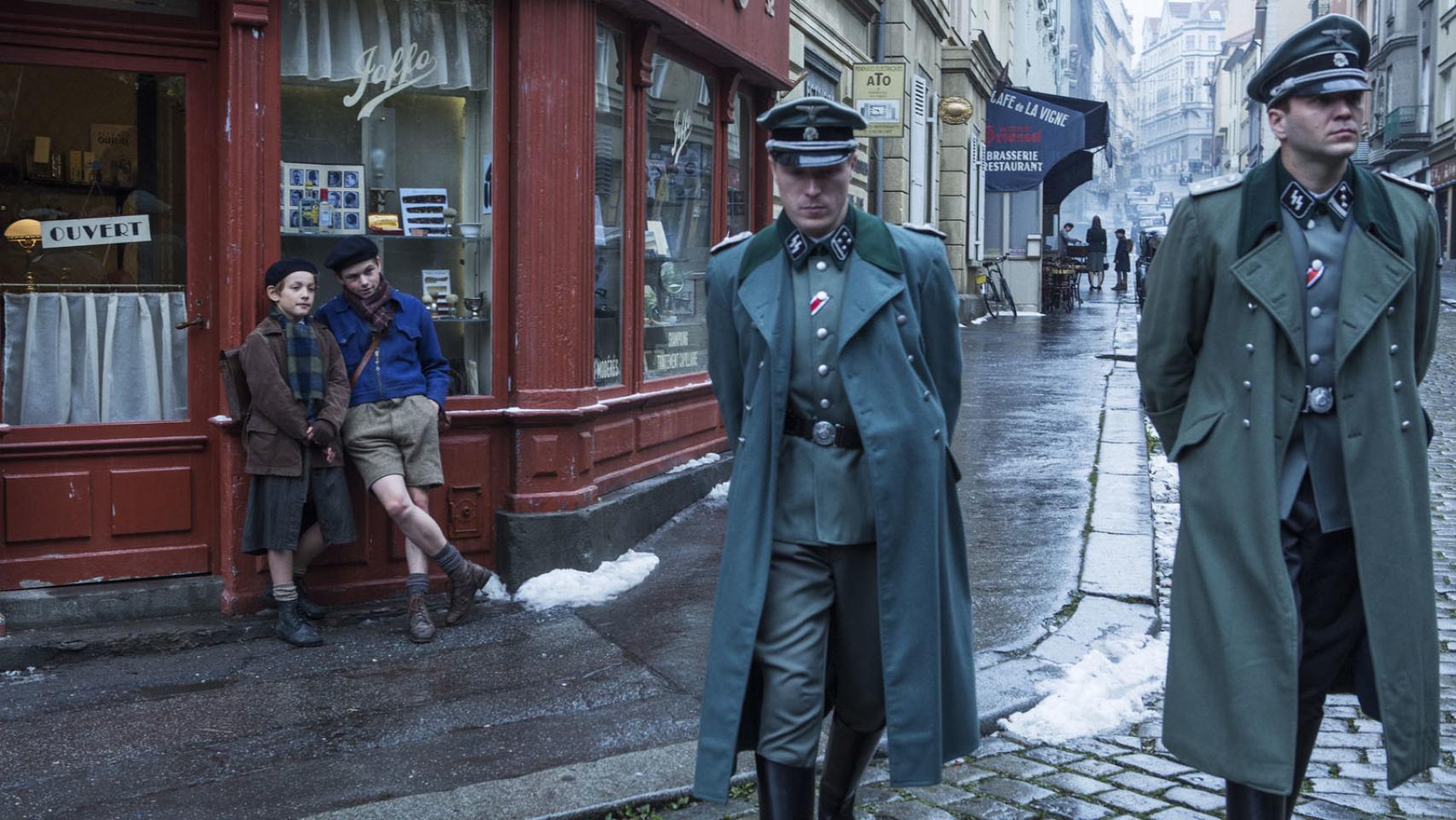 Fotograma de Una bolsa de canicas.