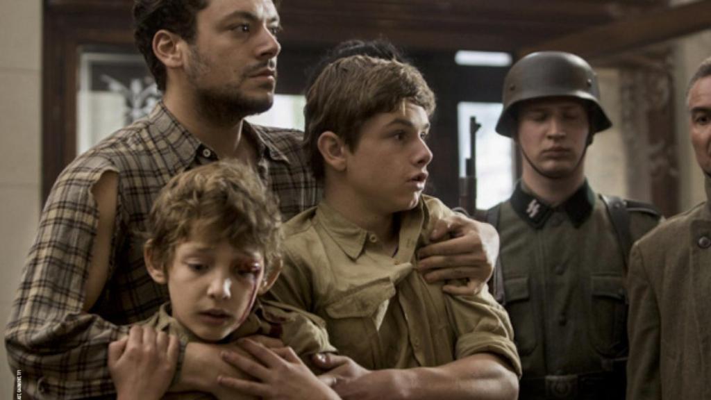 Fotograma de Una bolsa de canicas.