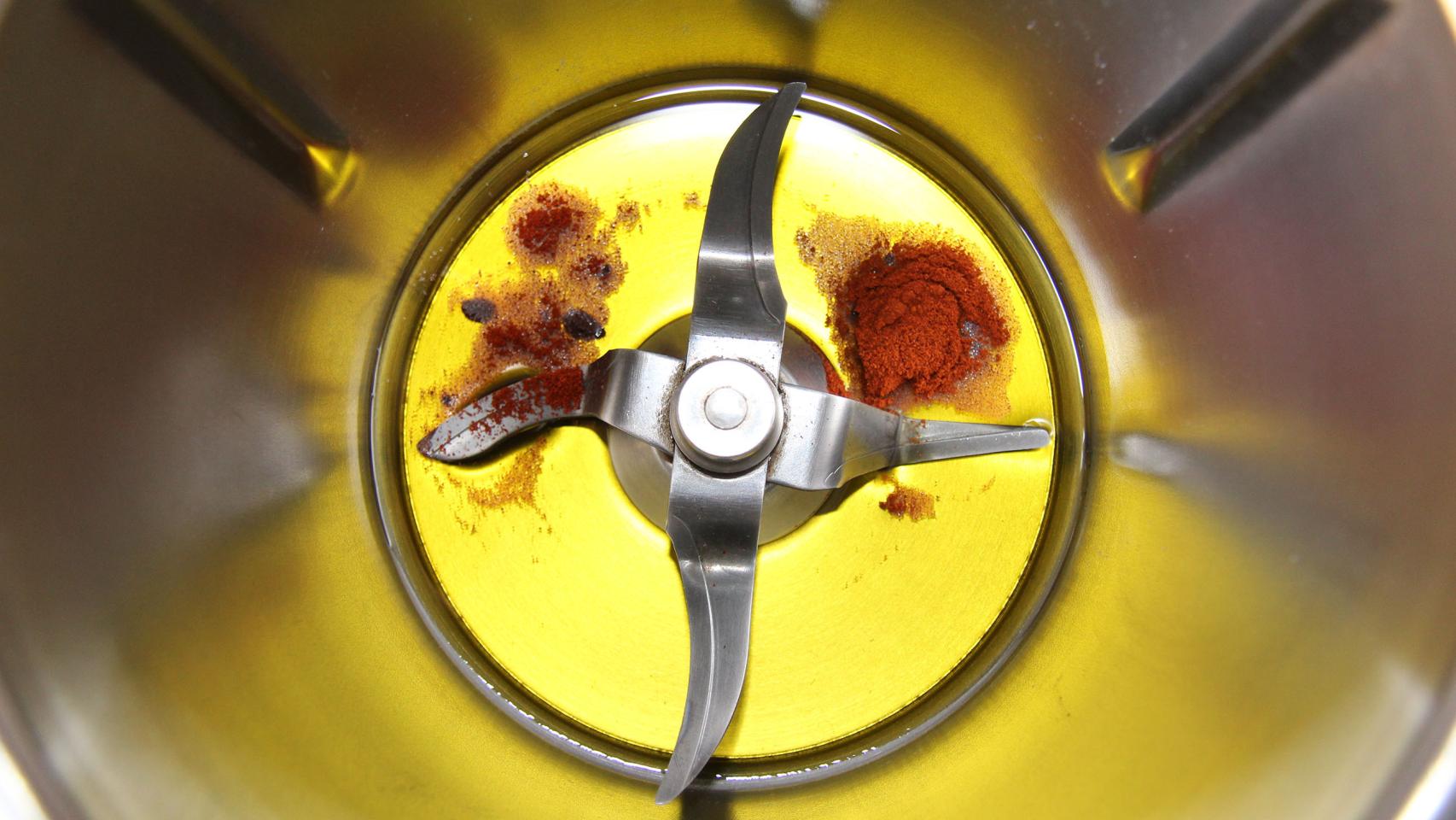 CHUPITOS DE PULPO A LA PLANCHA CON EMULSION DE PATATA ACEITE DE PIMENTON TMX 05