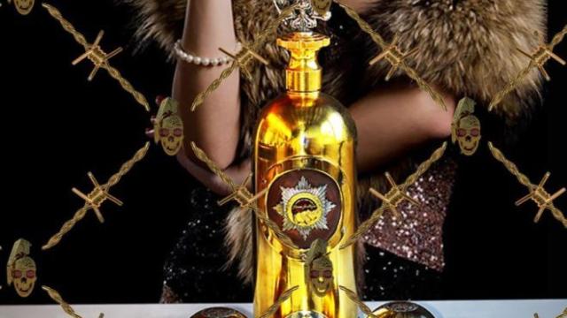 La botella de la Dartz Motor Company está hecha de oro, plata y diamantes
