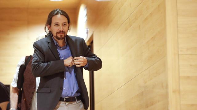 Iglesias en los pasillos del Congreso.
