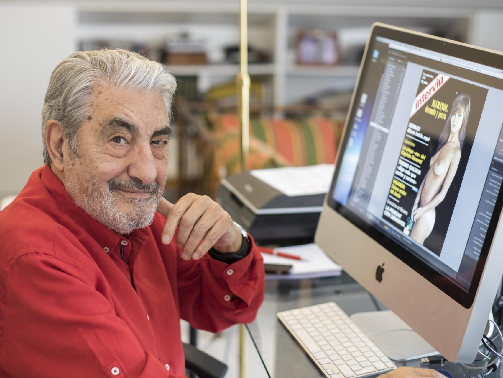 César Lucas, con su histórica portada de Marisol.