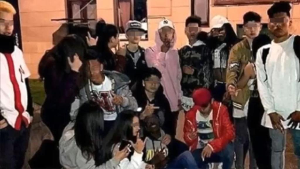 Los Intocables es una banda latina que actúa en el centro de Bilbao