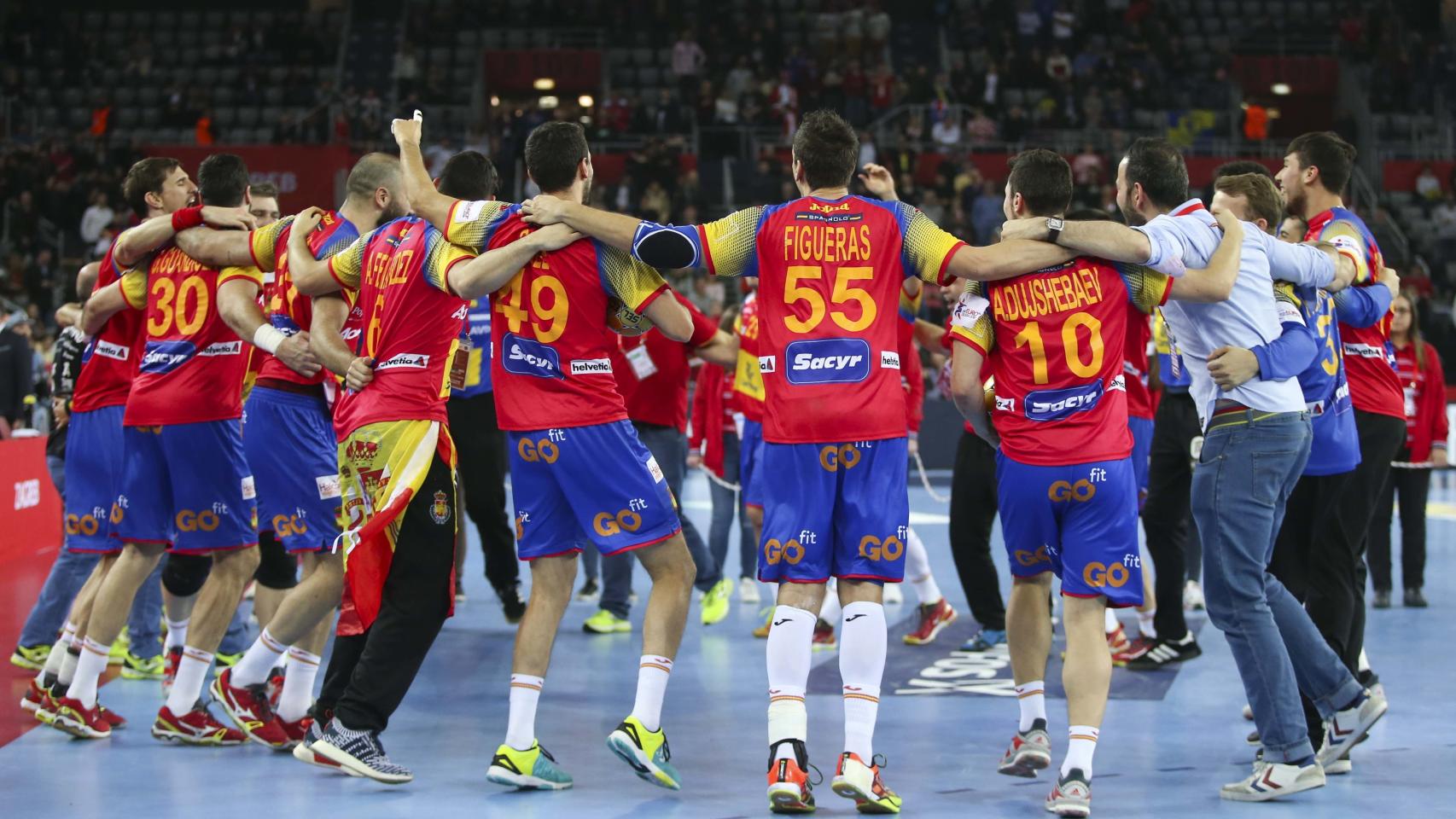 Los Hispanos celebran la victoria ante Suecia