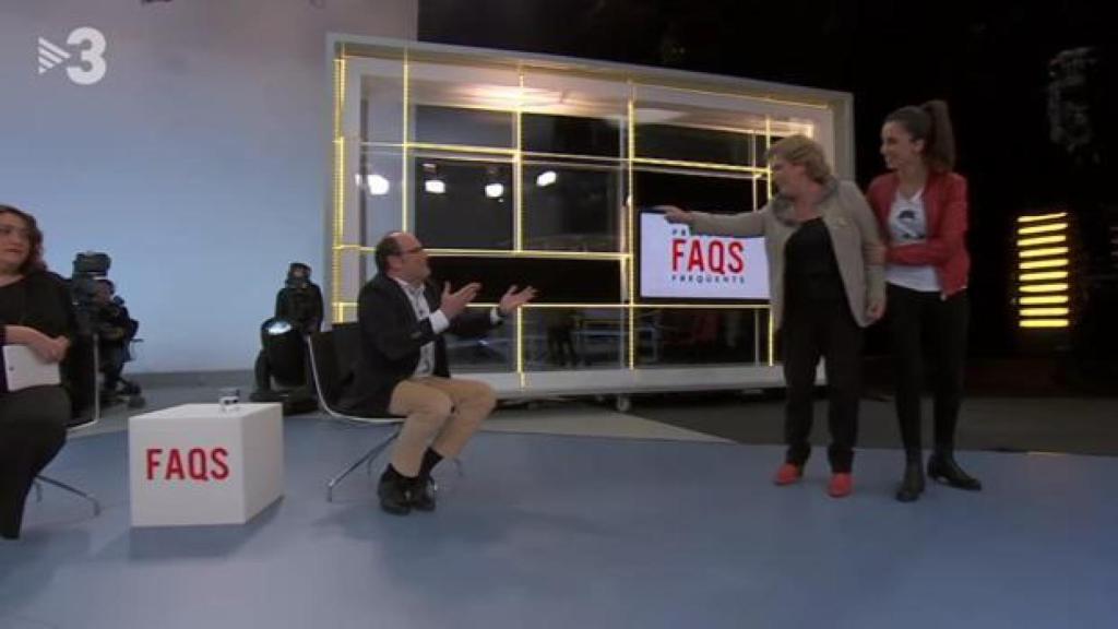 Pilar Rahola pierde los nervios en TV3 y se encara con un exdiputado del PP