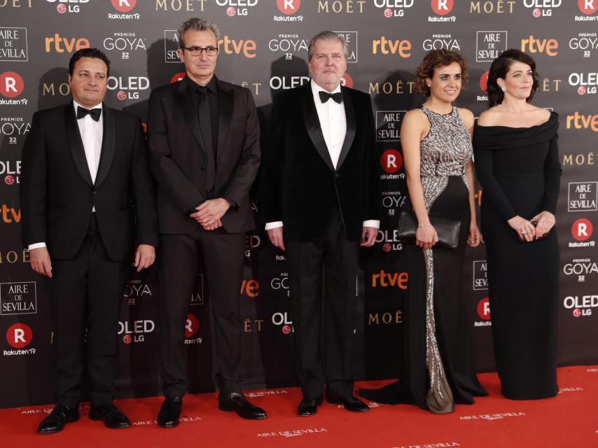 El ministro no posó en ningún momento con el abanico reivindicativo. EFE.