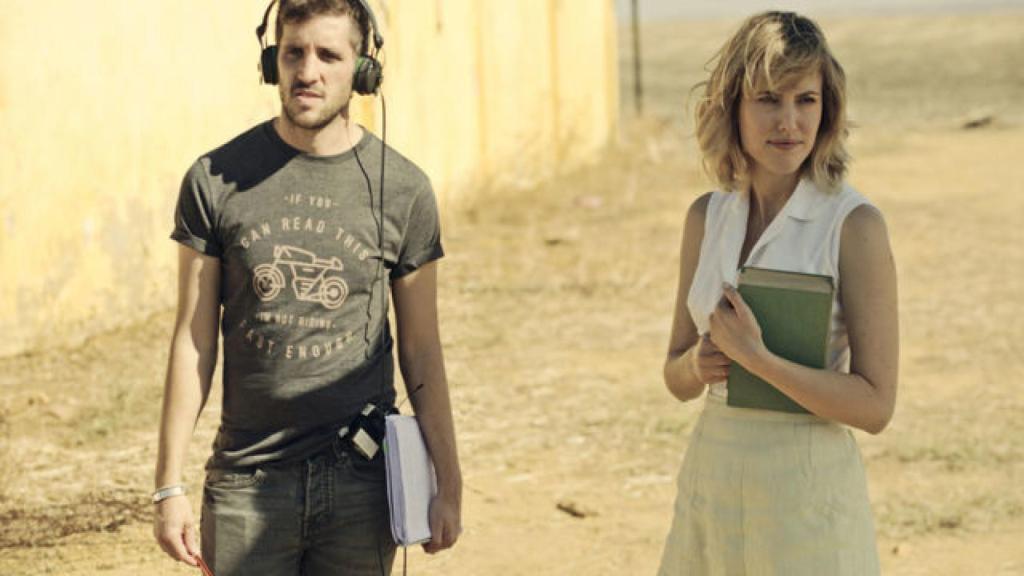 Jota Linares junto a Natalia de Molina en el rodaje de Animales sin collar.