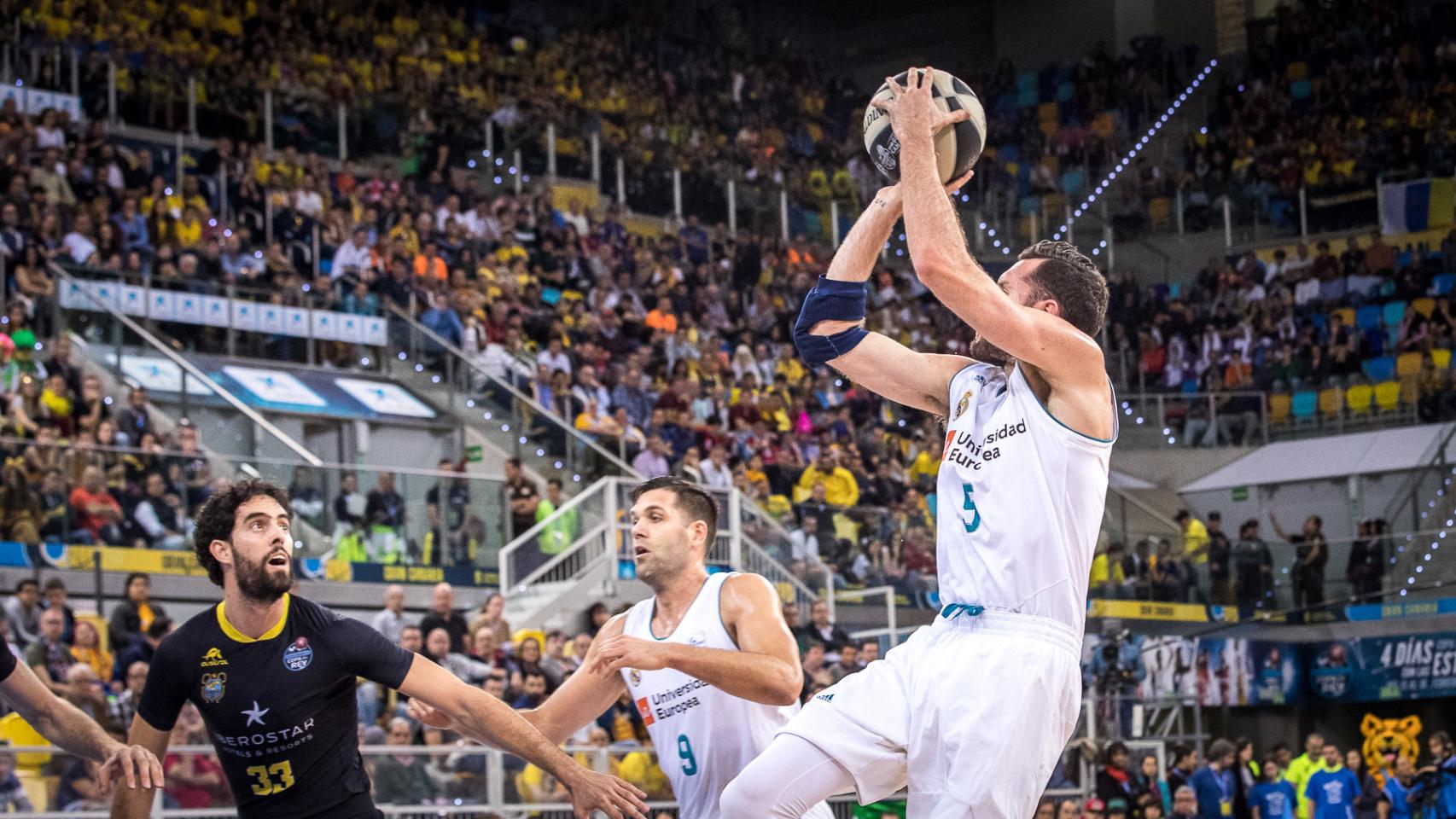 Las mejores imágenes del Iberostar Tenerife - Real Madrid de la Copa del Rey de baloncesto