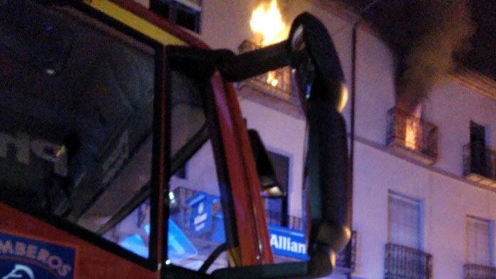 zamora incendio toro caida balcon